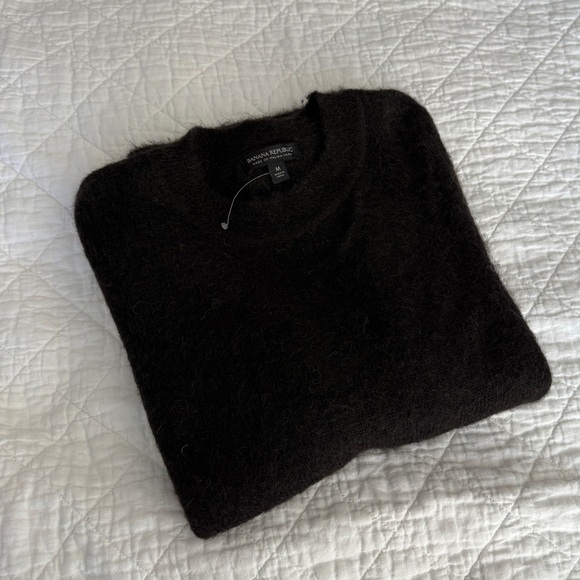 Banana Republic Black Sweater - Picture 4 of 12